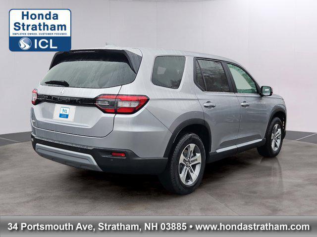 new 2025 Honda Pilot car, priced at $47,095