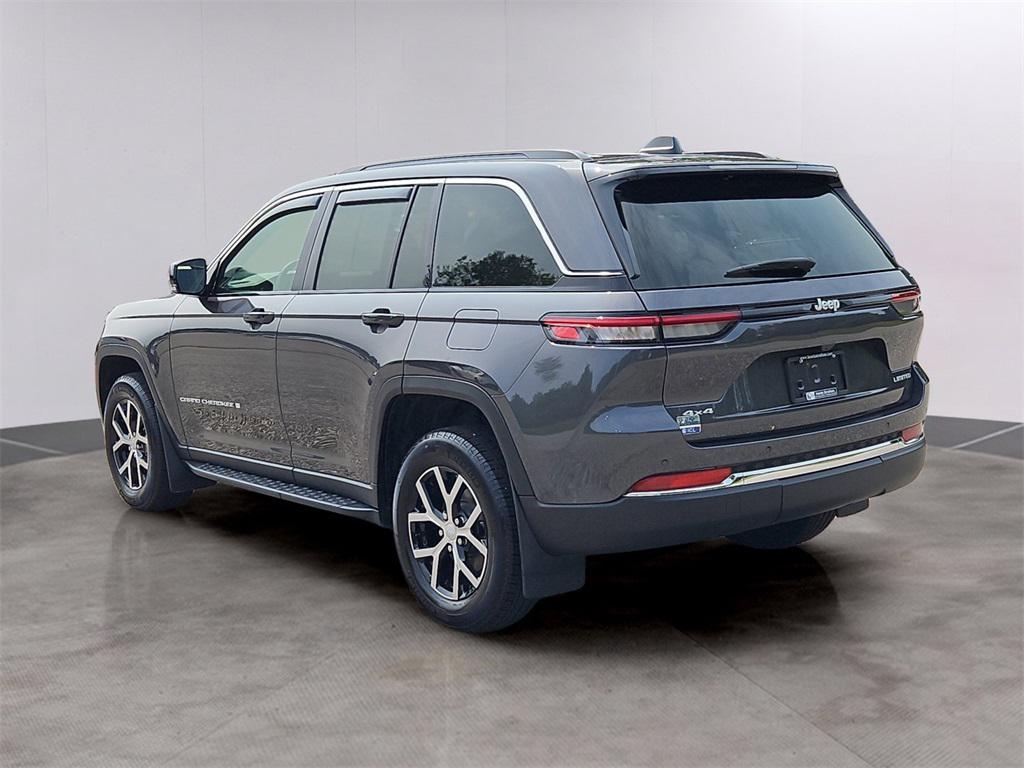 used 2024 Jeep Grand Cherokee car, priced at $40,987