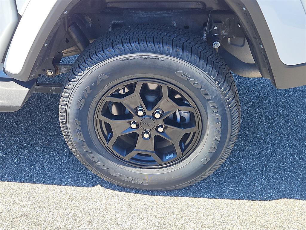 used 2022 Jeep Gladiator car, priced at $32,996