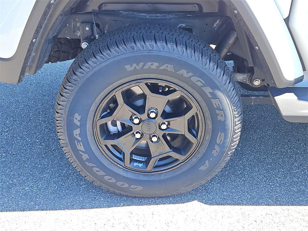 used 2022 Jeep Gladiator car, priced at $32,996