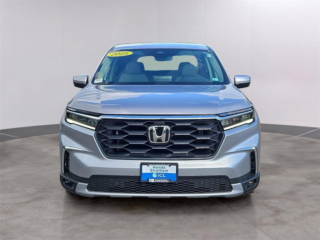 used 2025 Honda Pilot car, priced at $44,987