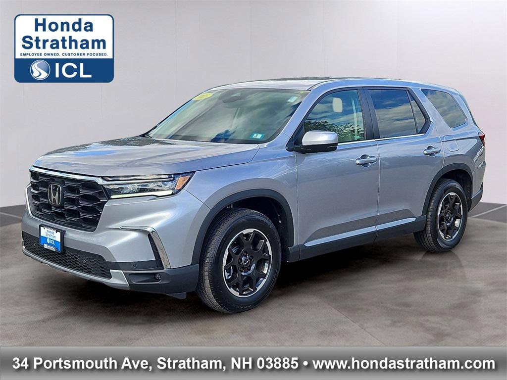 used 2025 Honda Pilot car, priced at $44,987