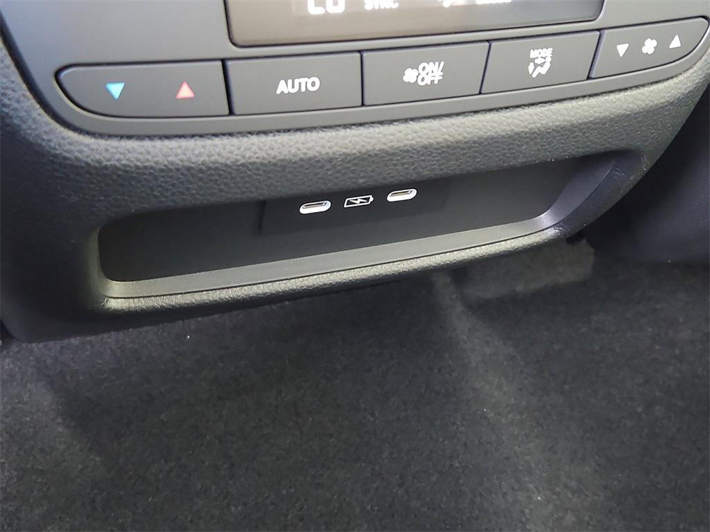used 2025 Honda Pilot car, priced at $44,987