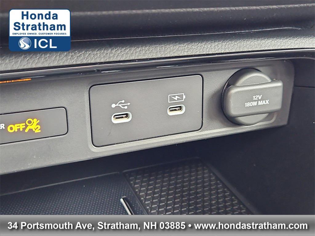 new 2026 Honda CR-V Hybrid car, priced at $41,675