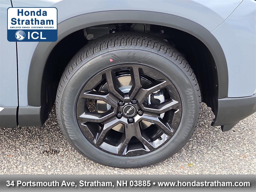 new 2025 Honda Pilot car, priced at $53,450