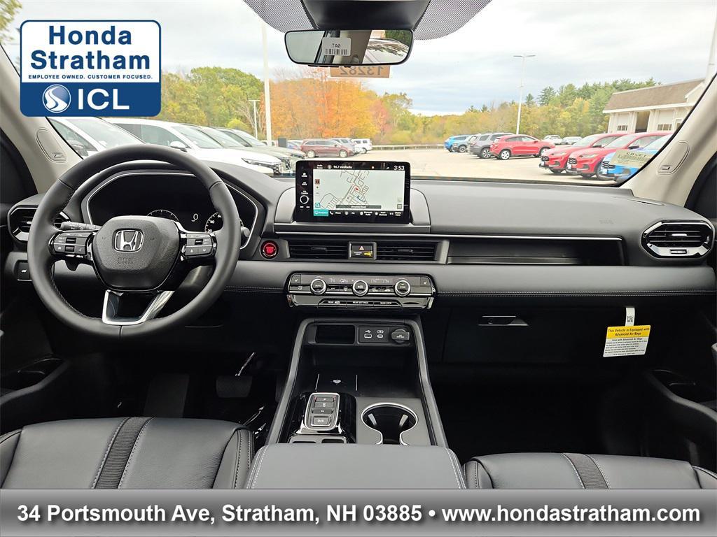 new 2025 Honda Pilot car, priced at $53,450