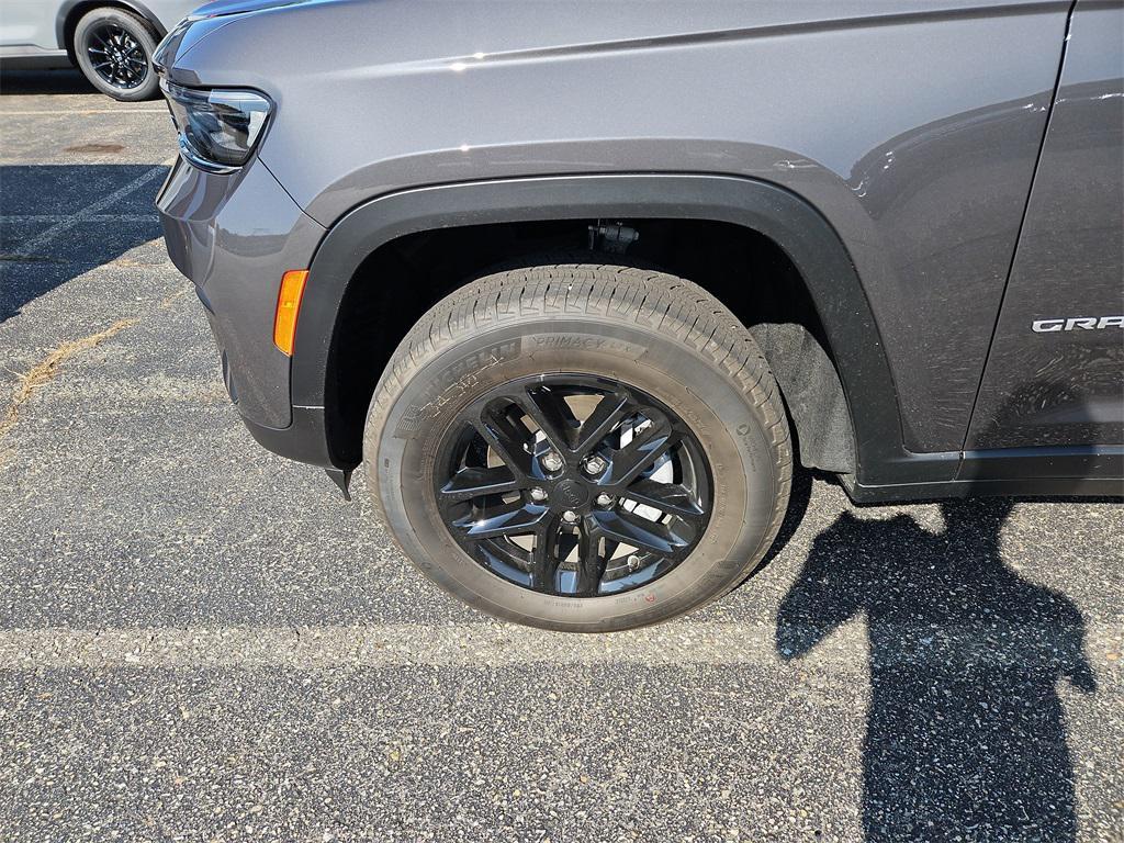 used 2025 Jeep Grand Cherokee car, priced at $38,987