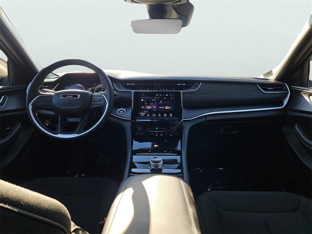 used 2025 Jeep Grand Cherokee car, priced at $36,987