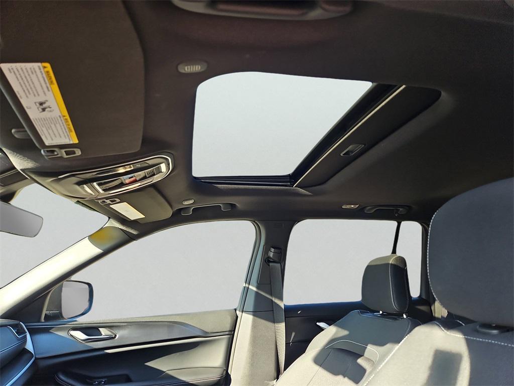 used 2025 Jeep Grand Cherokee car, priced at $36,987