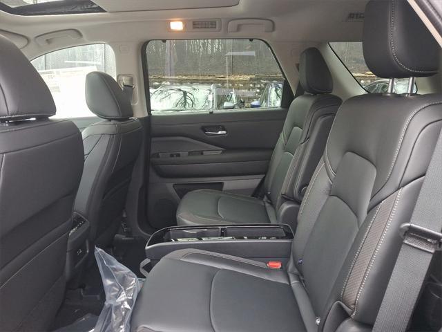 new 2025 Nissan Pathfinder car, priced at $50,635