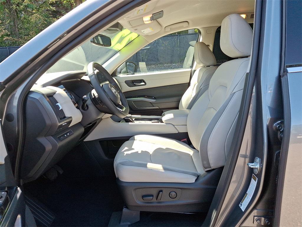 used 2022 Nissan Pathfinder car, priced at $28,295