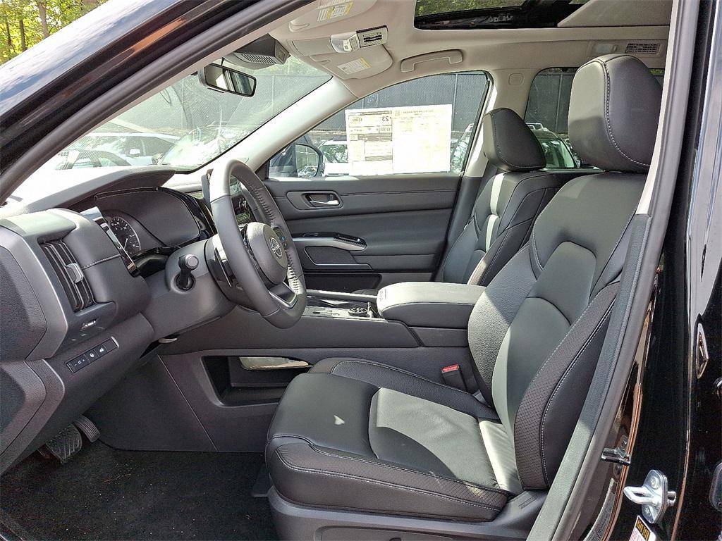 new 2025 Nissan Pathfinder car, priced at $49,465