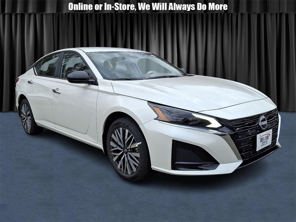 new 2025 Nissan Altima car, priced at $29,680