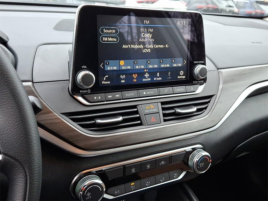 new 2025 Nissan Altima car, priced at $29,680