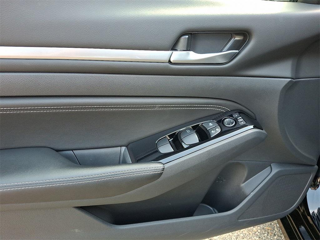 used 2023 Nissan Altima car, priced at $24,411