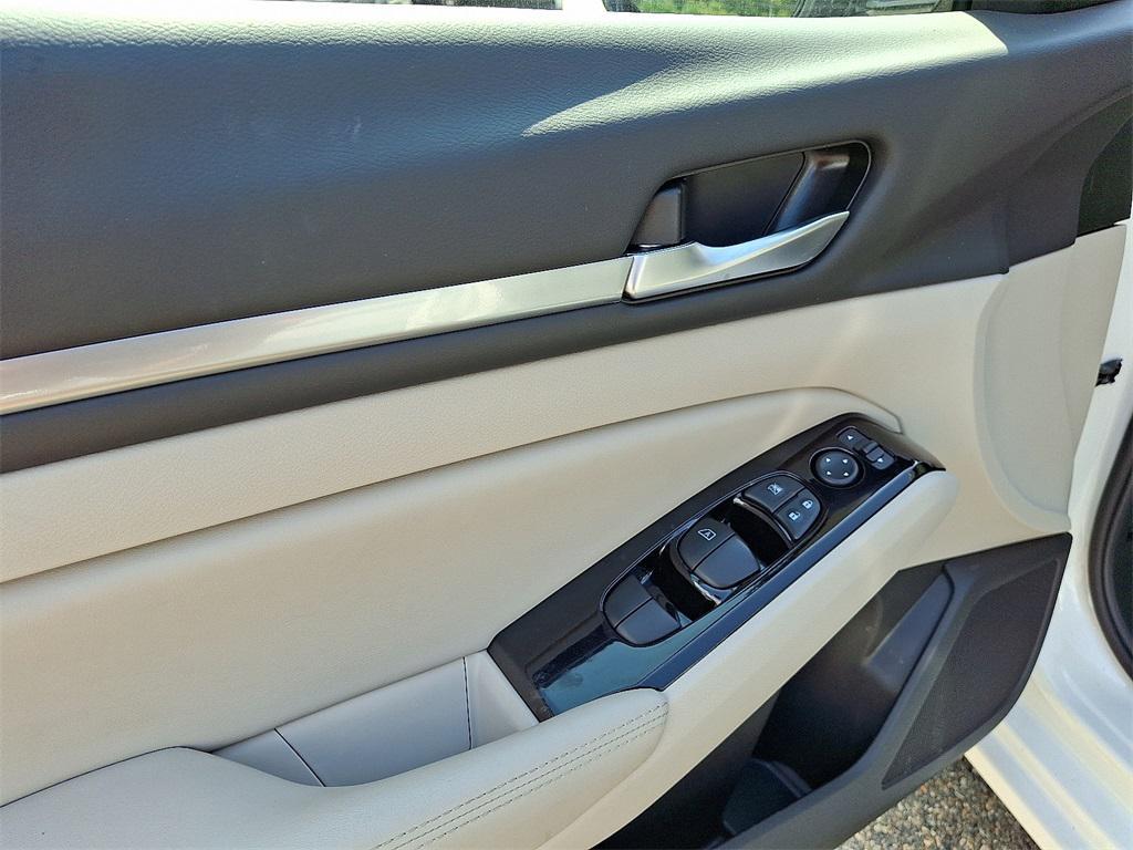 used 2024 Nissan Altima car, priced at $26,995