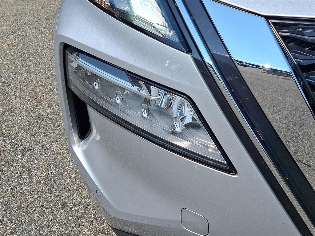 used 2021 Nissan Rogue car, priced at $25,295