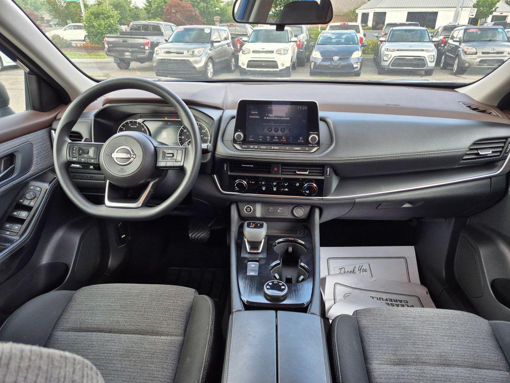 used 2022 Nissan Rogue car, priced at $17,999