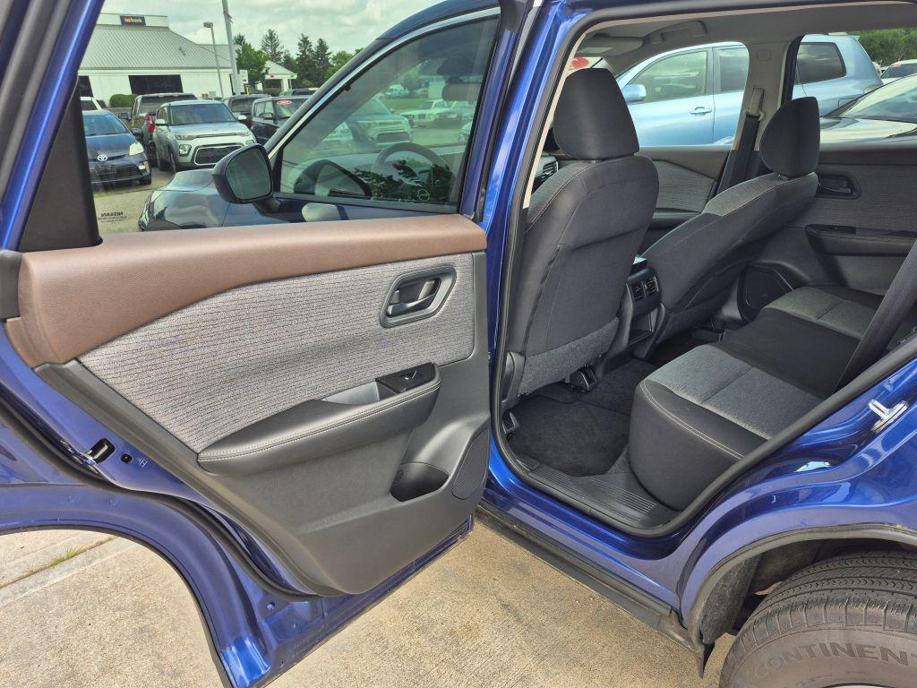 used 2022 Nissan Rogue car, priced at $17,999