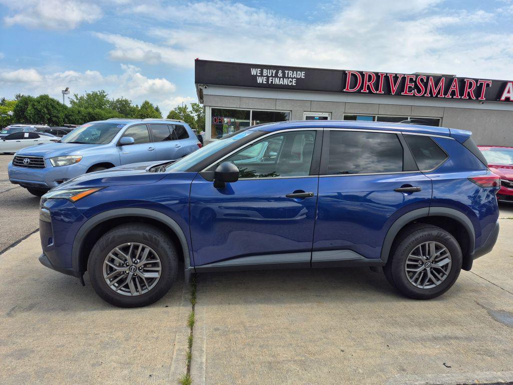 used 2022 Nissan Rogue car, priced at $17,999