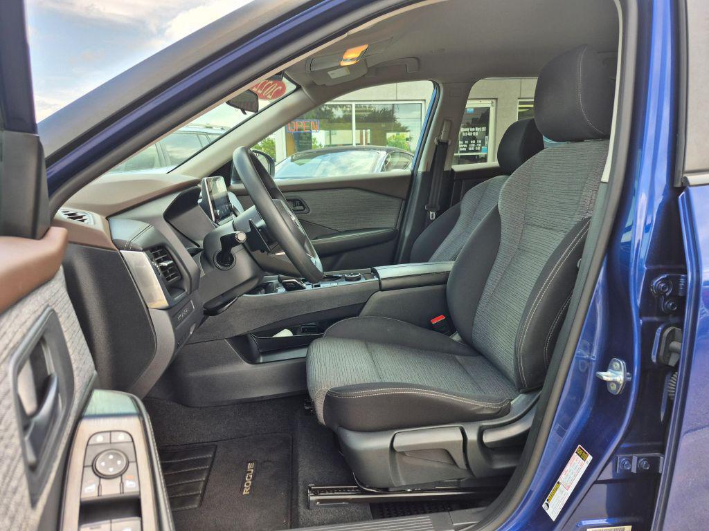 used 2022 Nissan Rogue car, priced at $17,999