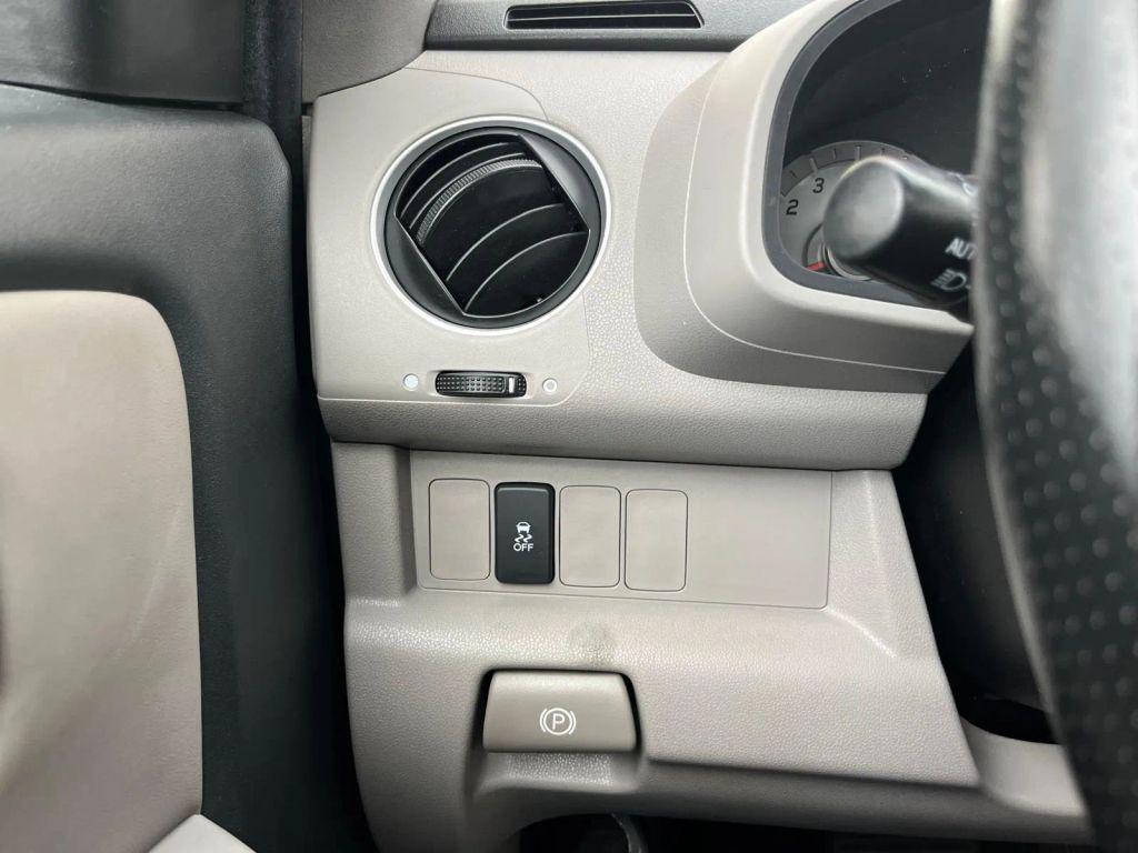 used 2012 Honda Pilot car, priced at $15,899