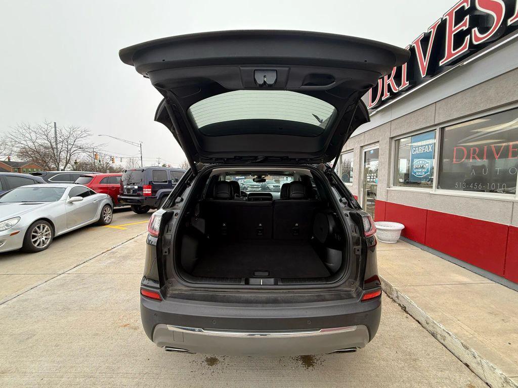 used 2021 Jeep Cherokee car, priced at $19,499