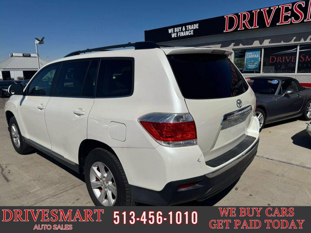 used 2013 Toyota Highlander car, priced at $12,599