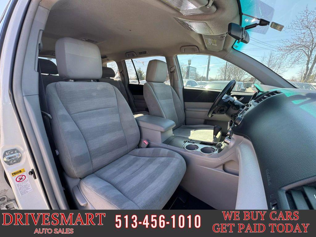 used 2013 Toyota Highlander car, priced at $12,599