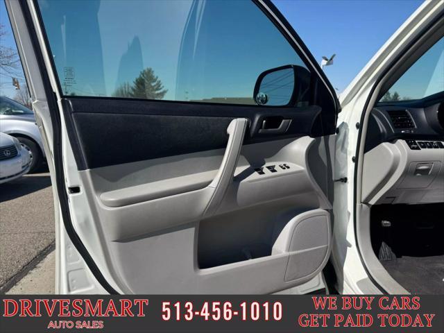 used 2013 Toyota Highlander car, priced at $13,499