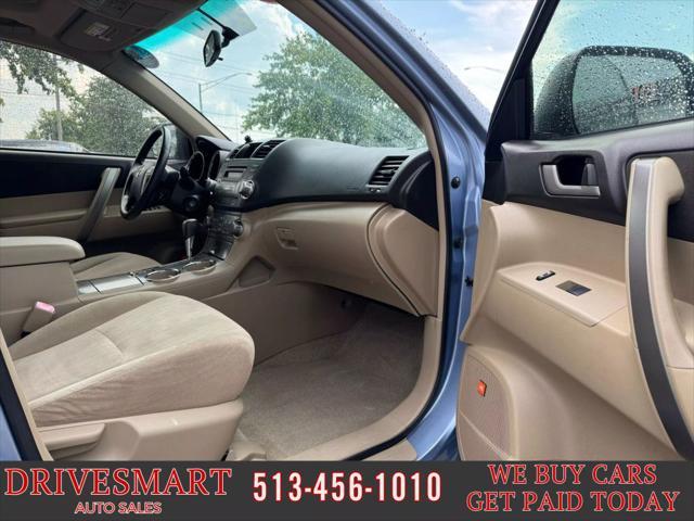 used 2010 Toyota Highlander car, priced at $10,999