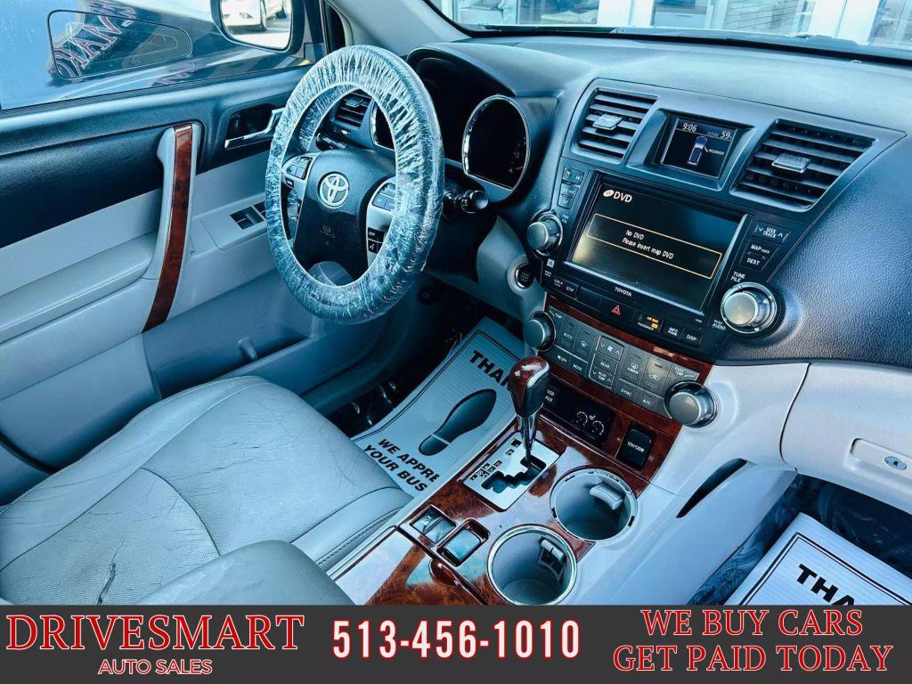 used 2012 Toyota Highlander car, priced at $13,299
