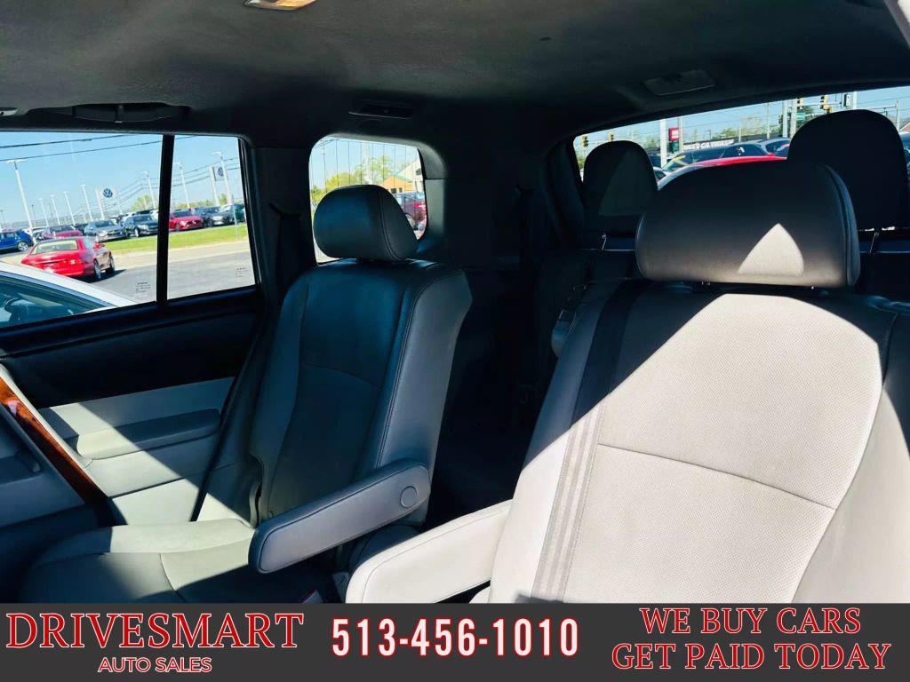 used 2012 Toyota Highlander car, priced at $13,299