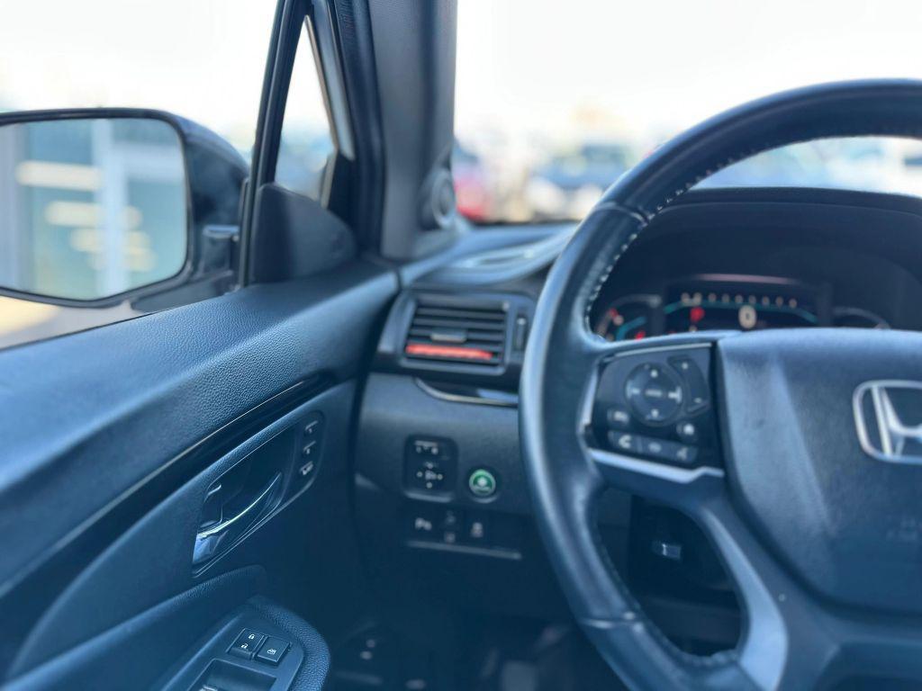 used 2021 Honda Pilot car, priced at $17,999