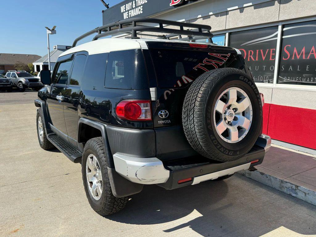 used 2008 Toyota FJ Cruiser car, priced at $15,299