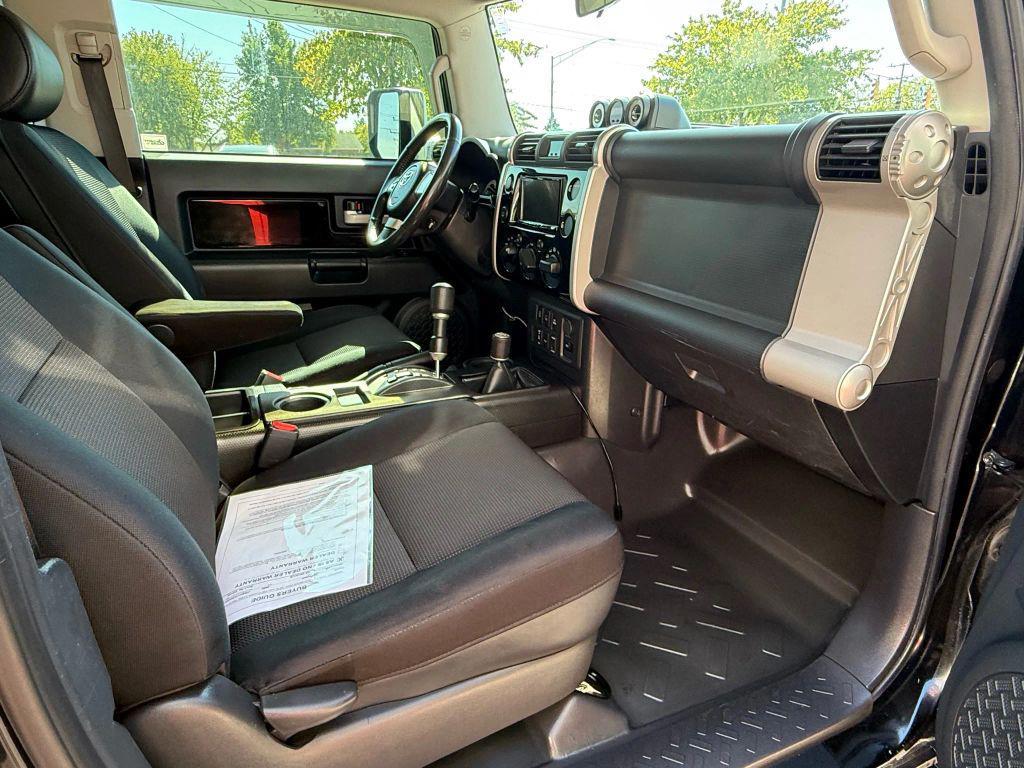 used 2008 Toyota FJ Cruiser car, priced at $15,299