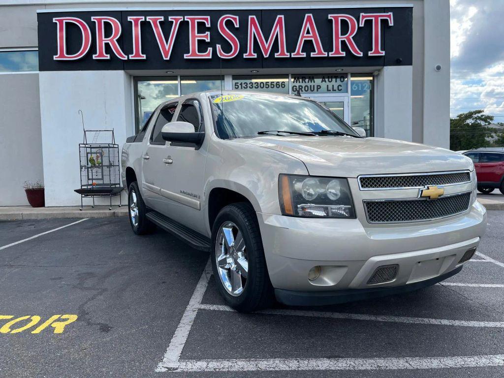 used 2008 Chevrolet Avalanche car, priced at $13,489