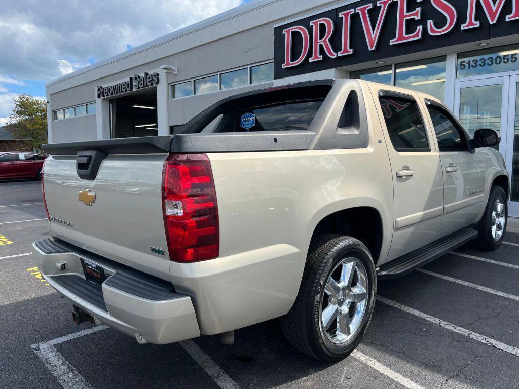 used 2008 Chevrolet Avalanche car, priced at $13,489