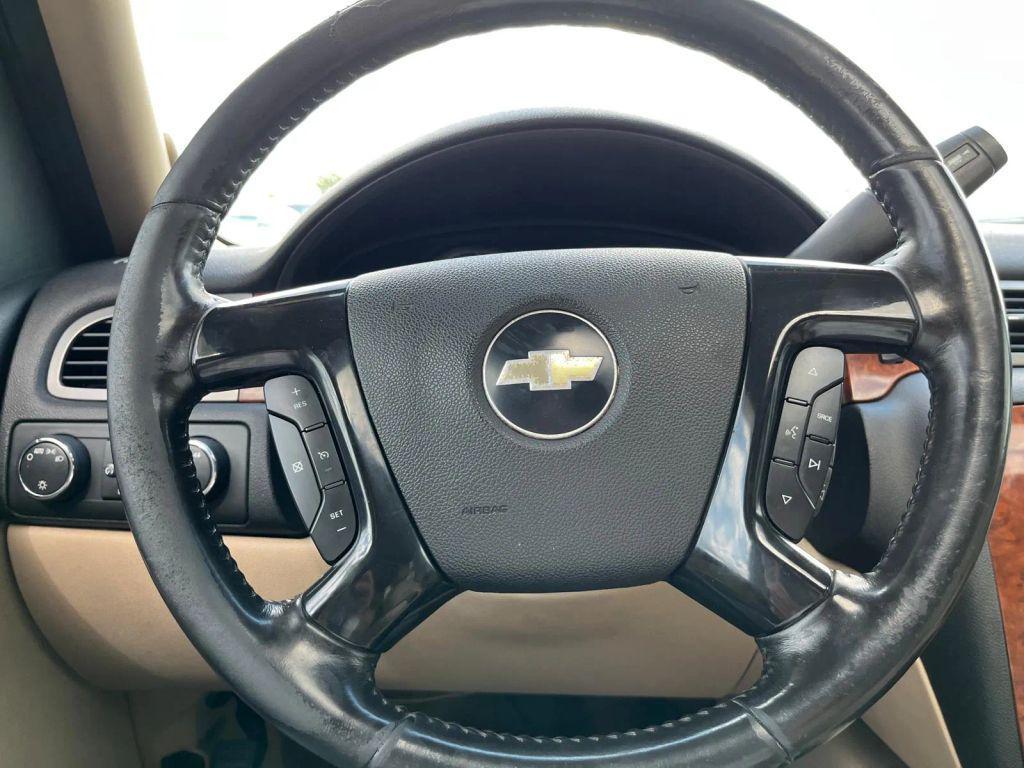 used 2008 Chevrolet Avalanche car, priced at $13,489