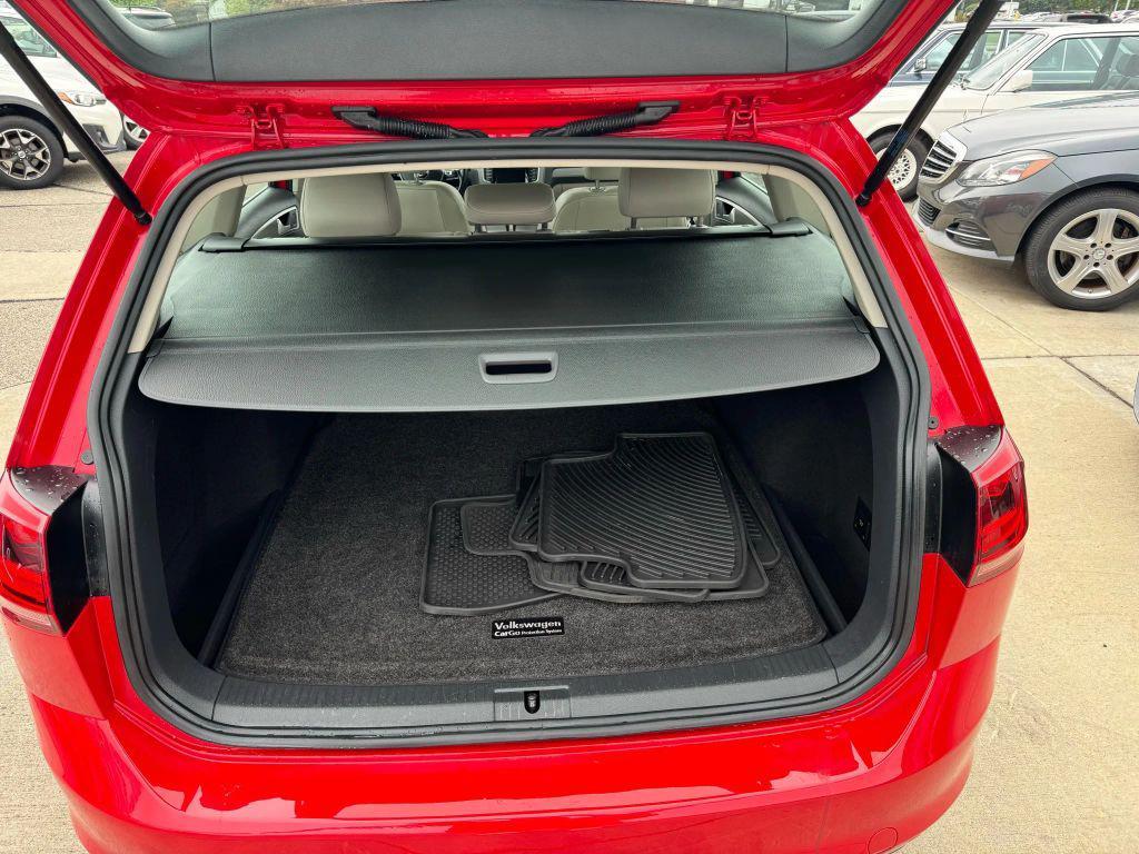 used 2015 Volkswagen Golf SportWagen car, priced at $11,999