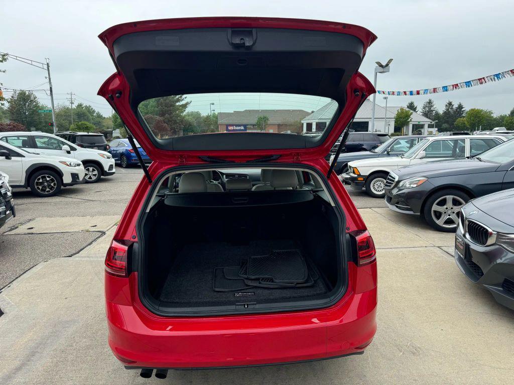 used 2015 Volkswagen Golf SportWagen car, priced at $11,999