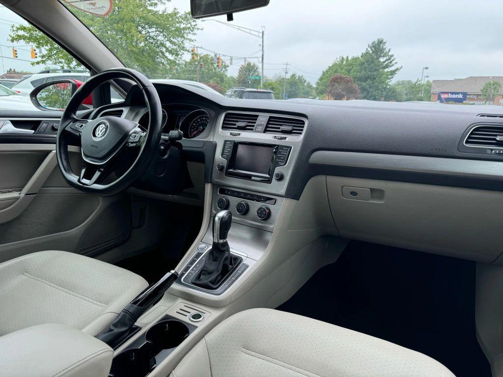 used 2015 Volkswagen Golf SportWagen car, priced at $11,999