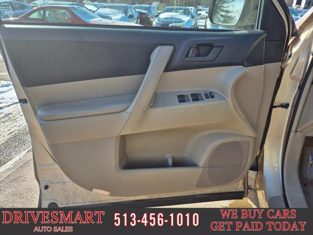 used 2008 Toyota Highlander car, priced at $8,199