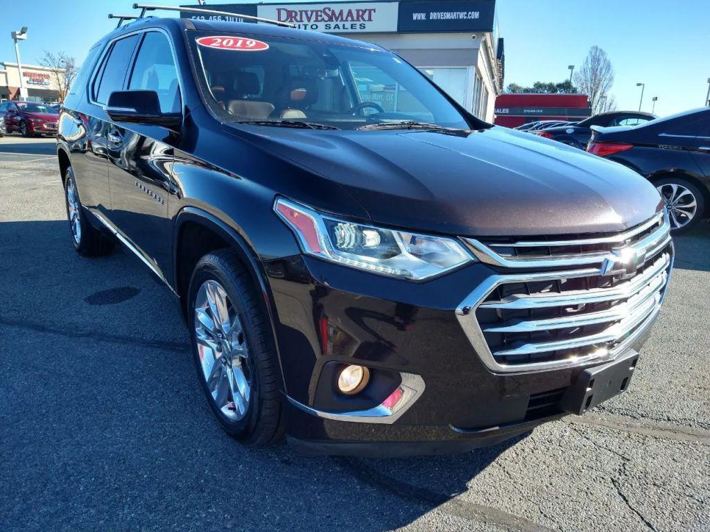 used 2019 Chevrolet Traverse car, priced at $29,999