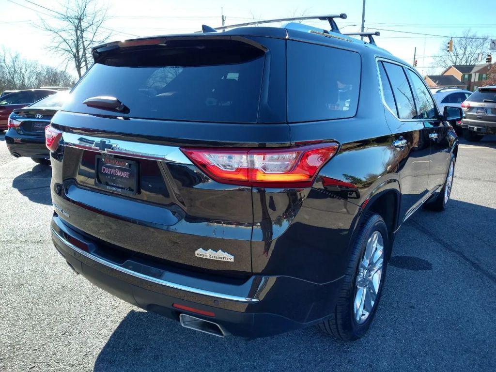 used 2019 Chevrolet Traverse car, priced at $29,999