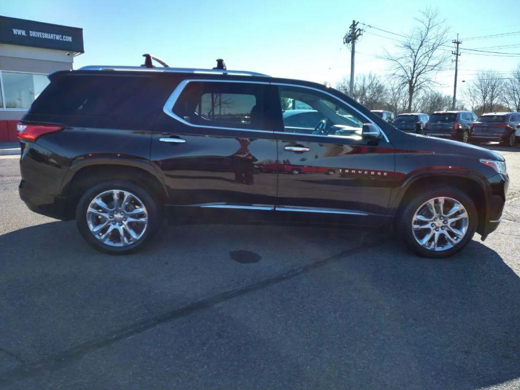 used 2019 Chevrolet Traverse car, priced at $29,999