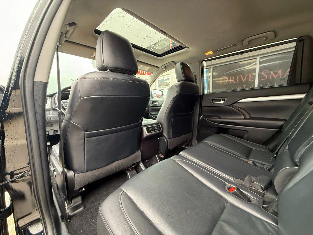 used 2019 Toyota Highlander car, priced at $21,899