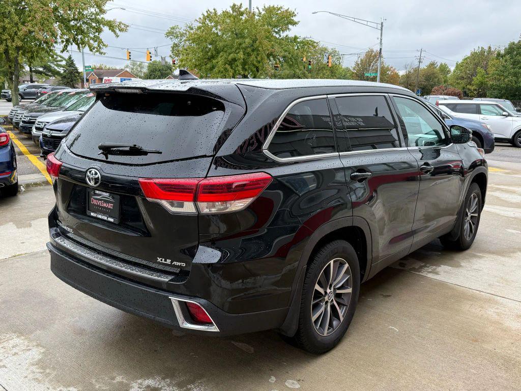 used 2019 Toyota Highlander car, priced at $21,899
