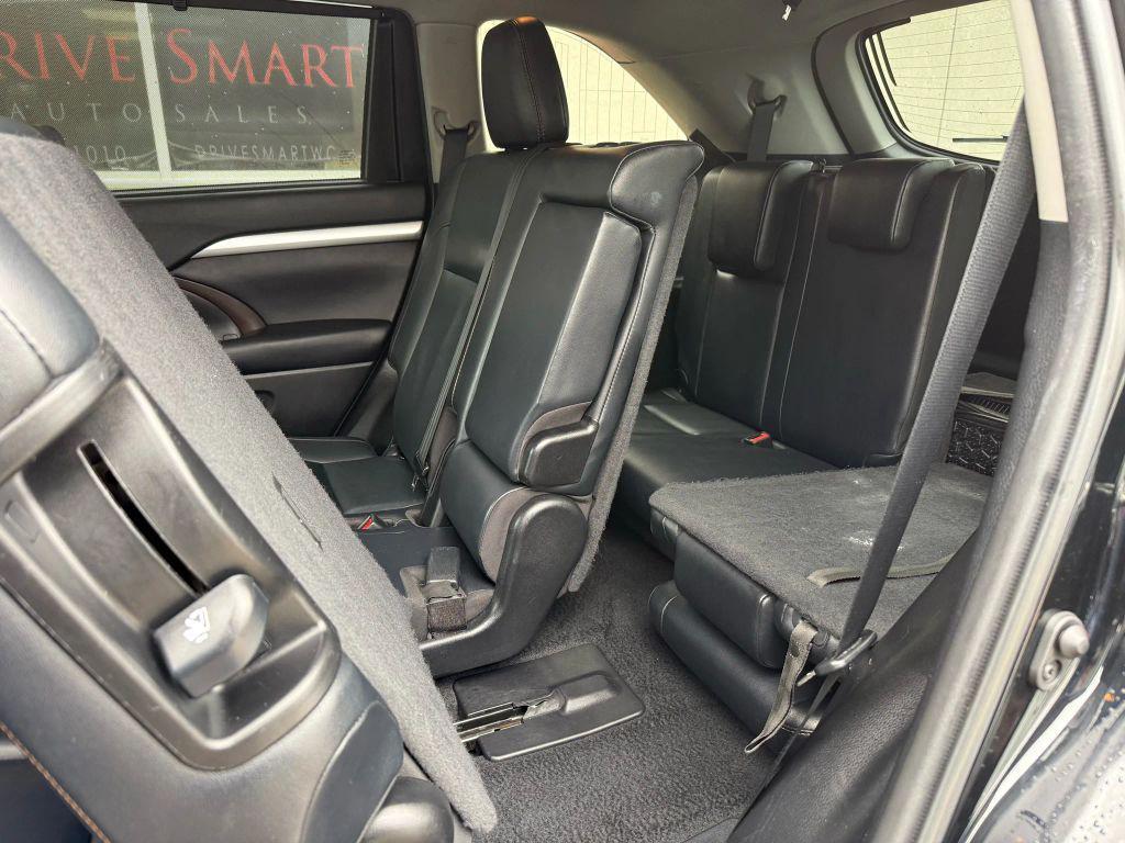 used 2019 Toyota Highlander car, priced at $21,899