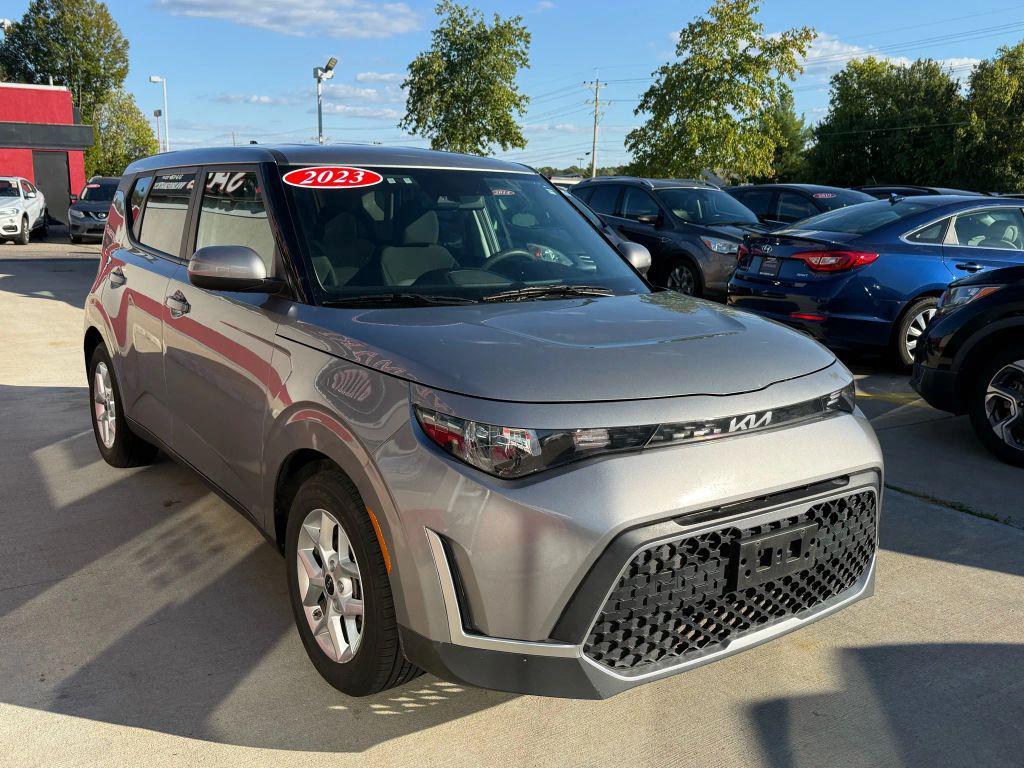 used 2023 Kia Soul car, priced at $15,999